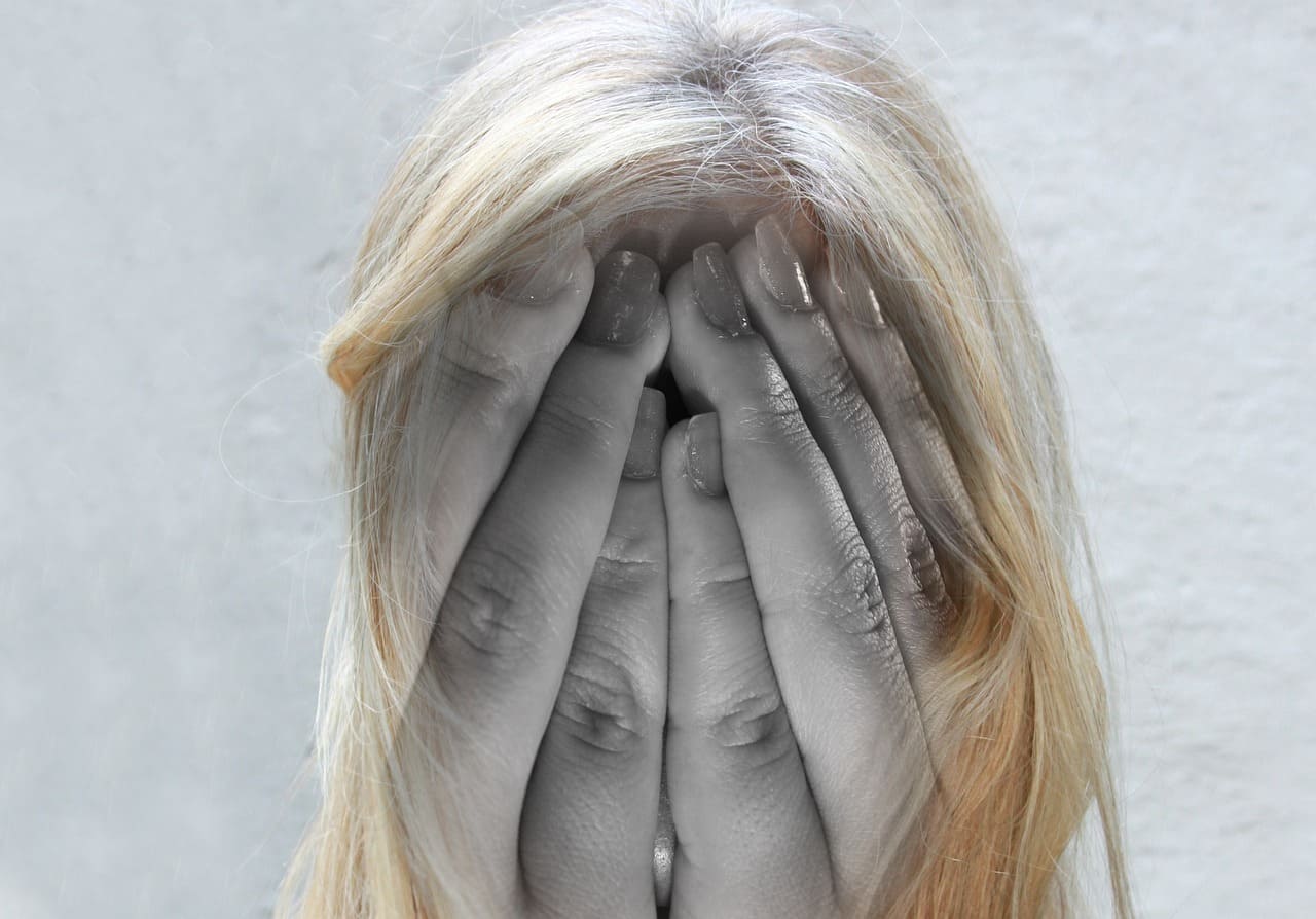 Wahnvorstellungen_Verzweiflung_Psychose_Angstpsychose_Bewusstseinsverzerrung_Destruktivitaet_Realitaetsverlust_Depression_Kritisches-Netzwerk